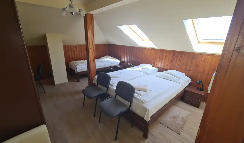 Hajnal Hotel Mez�k�vesd - Nyugd�jas kedvezm�nyes �rak f�lpanzi�s ell�t�ssal (1 �jt�l)