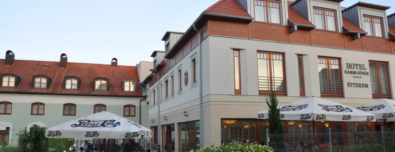 Hotel Hrom Gnr Kecskemt - Nyugdjas kedvezmnyes rak reggelis elltssal (1 jtl)