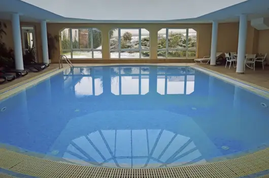 Hasik Hotel - Legjobb �r f�lpanzi�val (1 �jt�l)