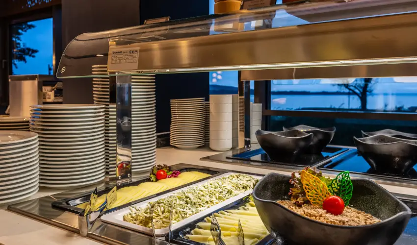 Hotel Helikon Keszthely - Tbbet kevesebbrt (min. 4 j)