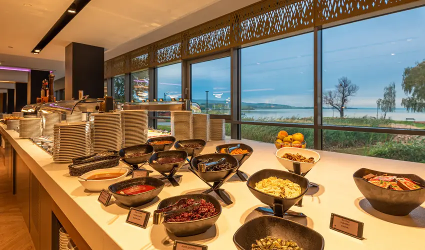 Hotel Helikon Keszthely - Tbbet kevesebbrt (min. 4 j)