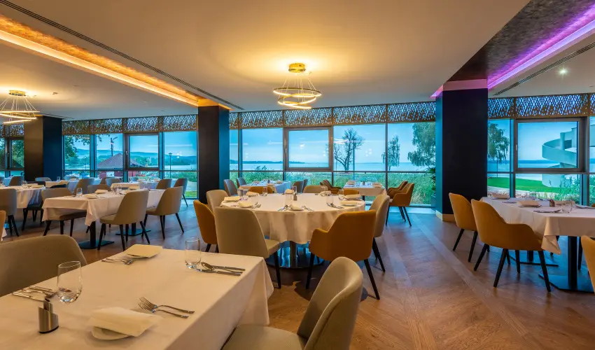 Hotel Helikon Keszthely - Tbbet kevesebbrt (min. 4 j)