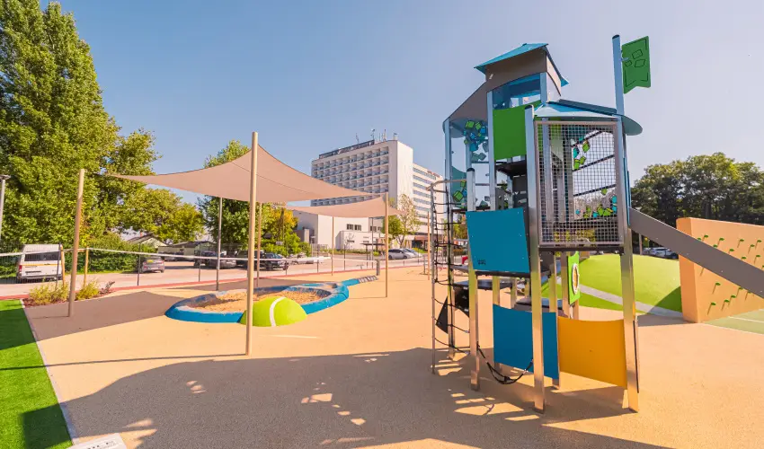 Hotel Helikon Keszthely - Tbbet kevesebbrt (min. 4 j)