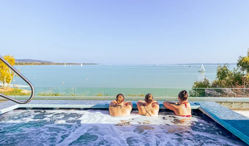 Hotel Helikon Keszthely - Tbbet kevesebbrt (min. 4 j)