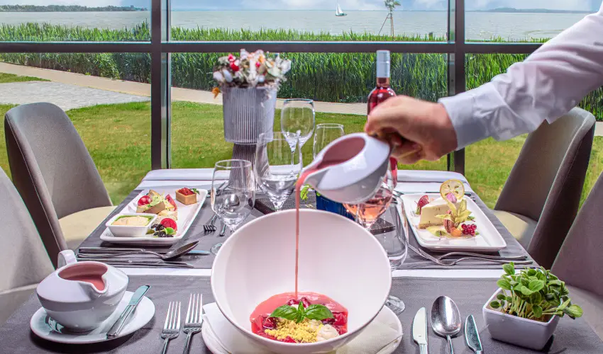 Hotel Helikon Keszthely - Tbbet kevesebbrt (min. 4 j)