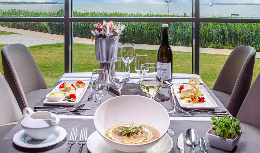 Hotel Helikon Keszthely - Tbbet kevesebbrt (min. 4 j)