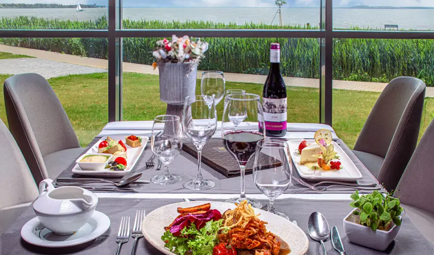 Hotel Helikon Keszthely - Tbbet kevesebbrt (min. 4 j)