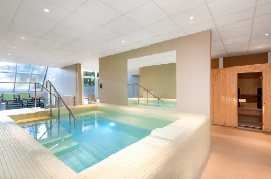 Hunguest Hotel Helios - �vind�t� Sz�ll�svad�szat H�v�zen (min. 2 �j)