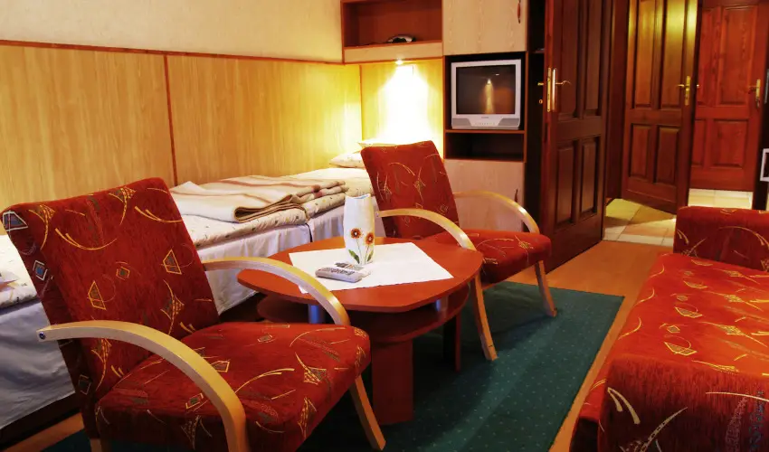 H�forr�s Hotel �s �d�l�park Gyula - Nyugd�jas kedvezm�nyes �rak reggelis ell�t�ssal (1 �jt�l)