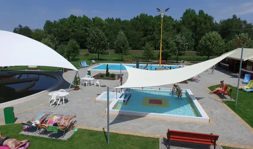 H�forr�s Hotel �s �d�l�park Gyula - Nyugd�jas kedvezm�nyes �rak reggelis ell�t�ssal (1 �jt�l)