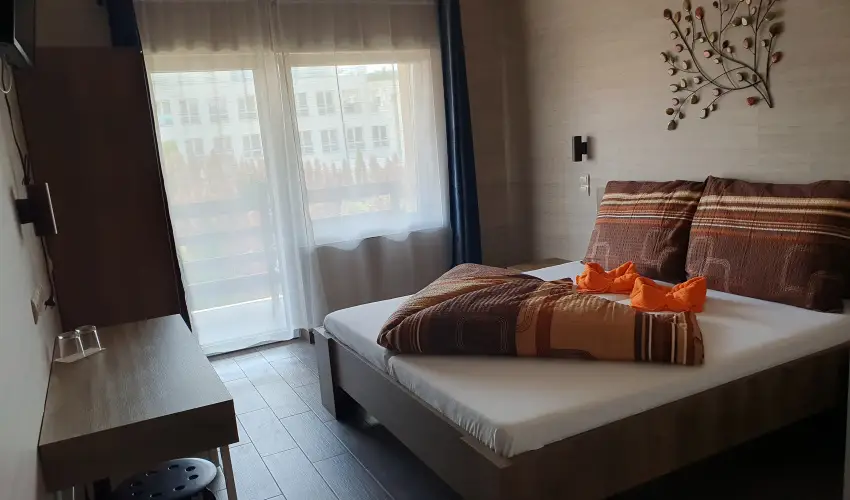 Hotel Hungaria Miskolctapolca Miskolctapolca - Nyugdjas kedvezmnyes rak flpanzis elltssal (min. 2 j)