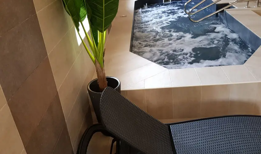 Hotel Hungaria Miskolctapolca Miskolctapolca - Nyugdjas kedvezmnyes rak flpanzis elltssal (min. 2 j)