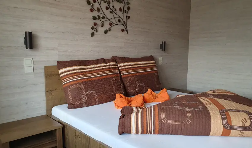 Hotel Hungaria Miskolctapolca Miskolctapolca - Nyugdjas kedvezmnyes rak flpanzis elltssal (min. 2 j)