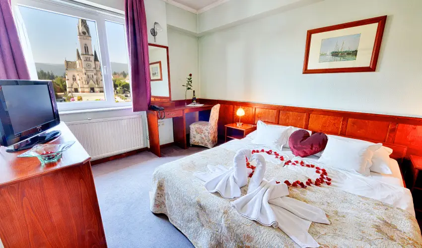 Hotel rottk Kszeg - Senior Pihens az Alpok lbnl, Kszegen - 60 v felettieknek (min. 3 j)