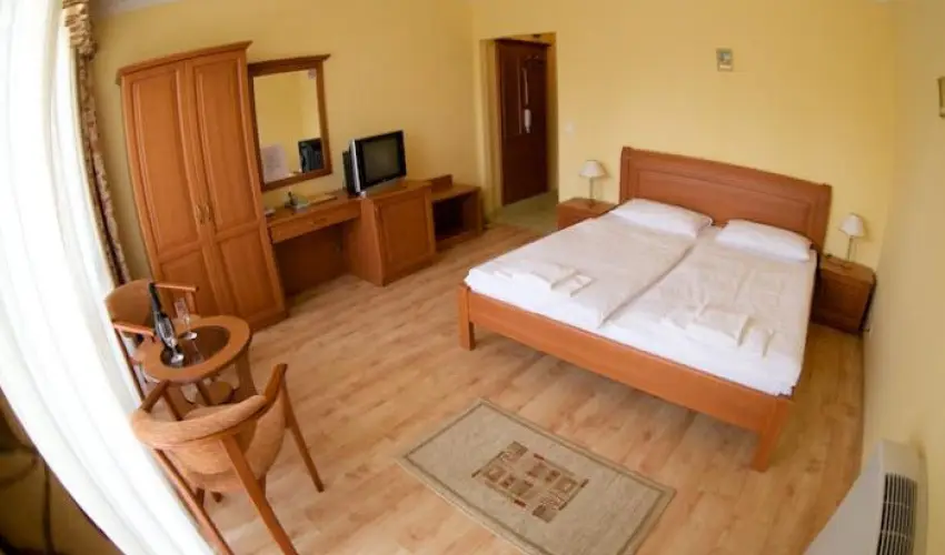 Hotel Jrja Hajdszoboszl - Nyugdjas akci, nem csak nyugdjasoknak (min. 6 j)