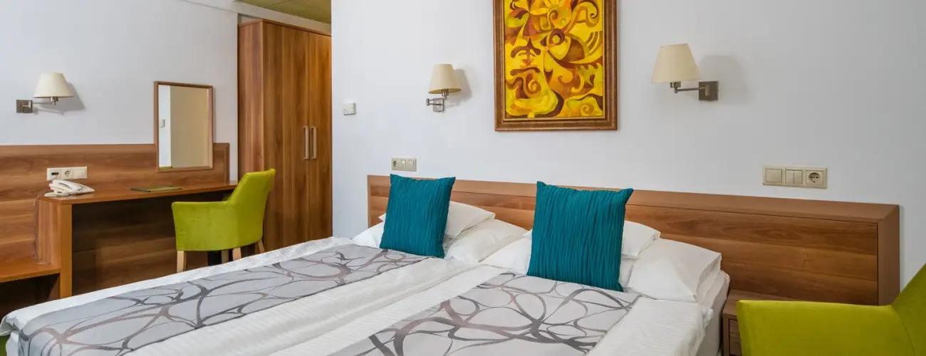 Hotel Kiss Tata - veleji pihens flpanzival (min. 2 j)