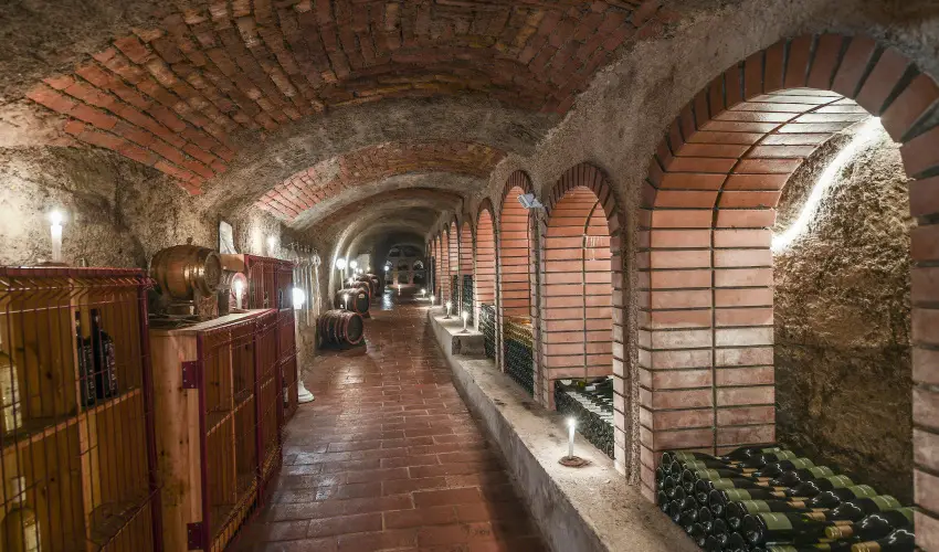 Hotel Korona Wellness, Rendezv�ny & Borhotel Eger Eger - Egri Bikav�r (min. 2 �j)