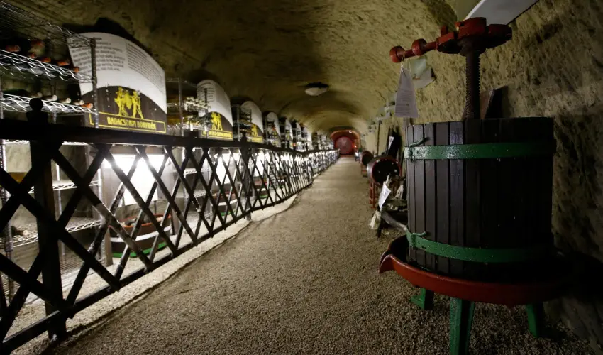 Hotel Korona Wellness, Rendezv�ny & Borhotel Eger Eger - Egri Bikav�r (min. 2 �j)