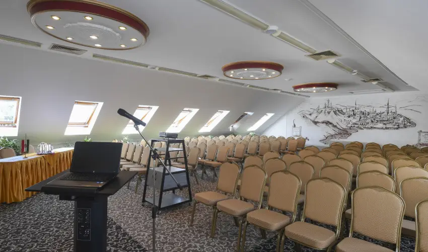 Hotel Korona Wellness, Rendezv�ny & Borhotel Eger Eger - Egri Bikav�r (min. 2 �j)