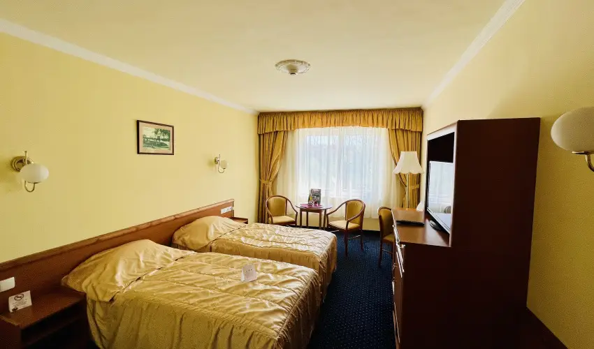 Hotel Korona Wellness, Rendezv�ny & Borhotel Eger Eger - Egri Bikav�r (min. 2 �j)