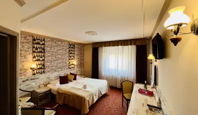 Hotel Korona Wellness, Rendezv�ny & Borhotel Eger Eger