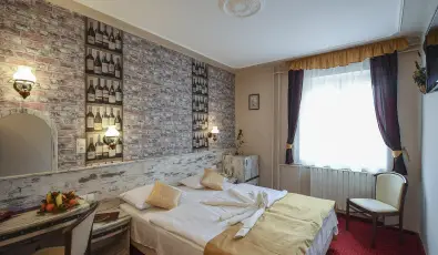 Hotel Korona Wellness, Rendezv�ny & Borhotel Eger Eger