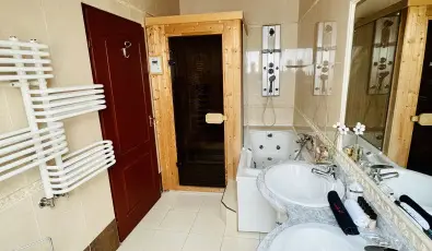 Hotel Korona Wellness, Rendezv�ny & Borhotel Eger Eger