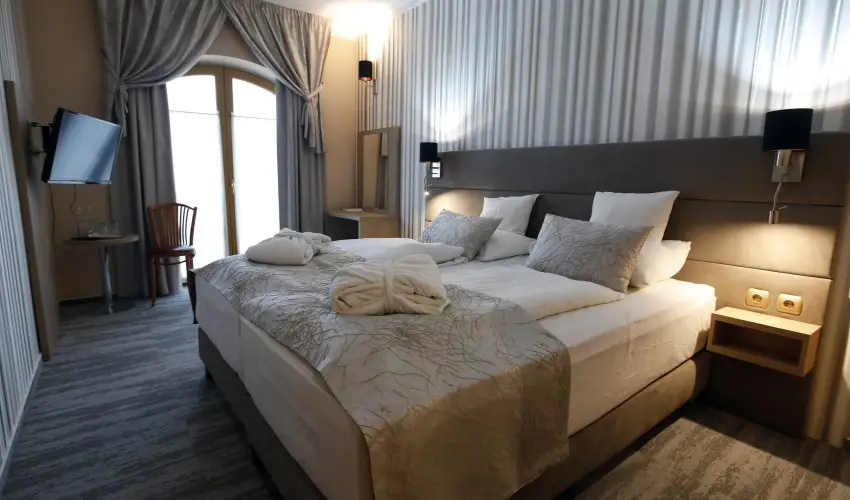 Hotel Laroba Alsrs - Szenior balatoni pihens nyugdjas igazolvnnyal! (min. 2 j)