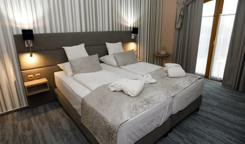 Hotel Laroba Alsrs - Szenior balatoni pihens nyugdjas igazolvnnyal! (min. 2 j)