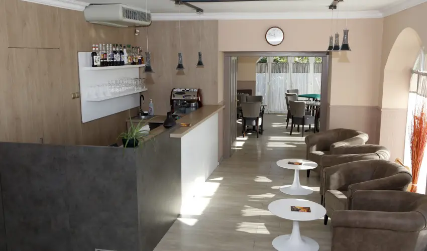 Hotel Laroba Alsrs - Szenior balatoni pihens nyugdjas igazolvnnyal! (min. 2 j)