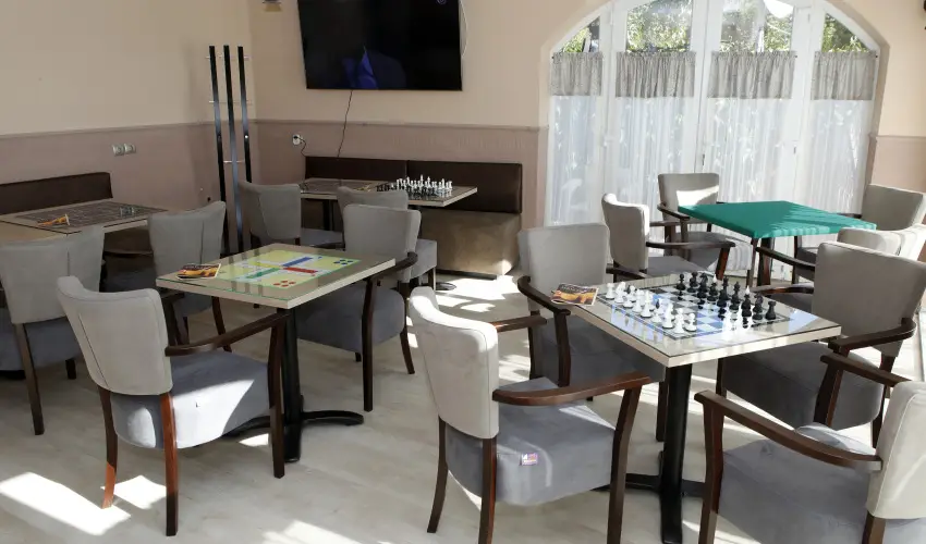 Hotel Laroba Alsrs - Szenior balatoni pihens nyugdjas igazolvnnyal! (min. 2 j)