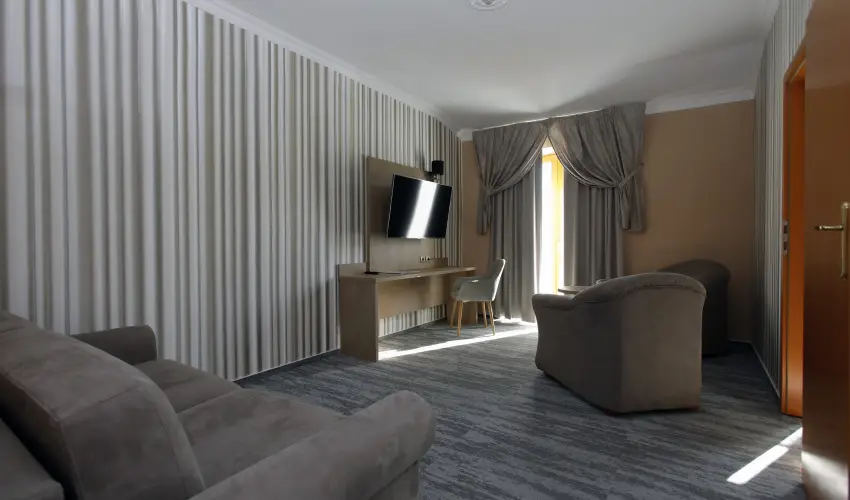 Hotel Laroba Alsrs - Szenior balatoni pihens nyugdjas igazolvnnyal! (min. 2 j)