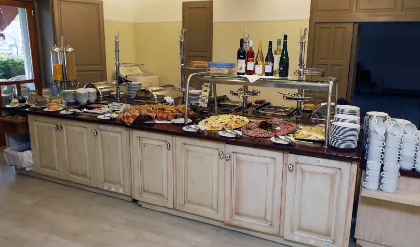 Hotel Laroba Alsrs - Szenior balatoni pihens nyugdjas igazolvnnyal! (min. 2 j)