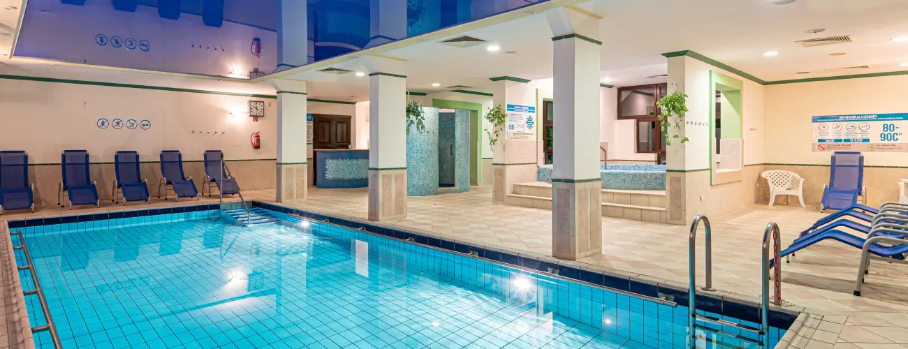 Hotel Lvr Sopron - szi rhulls (1 jtl)