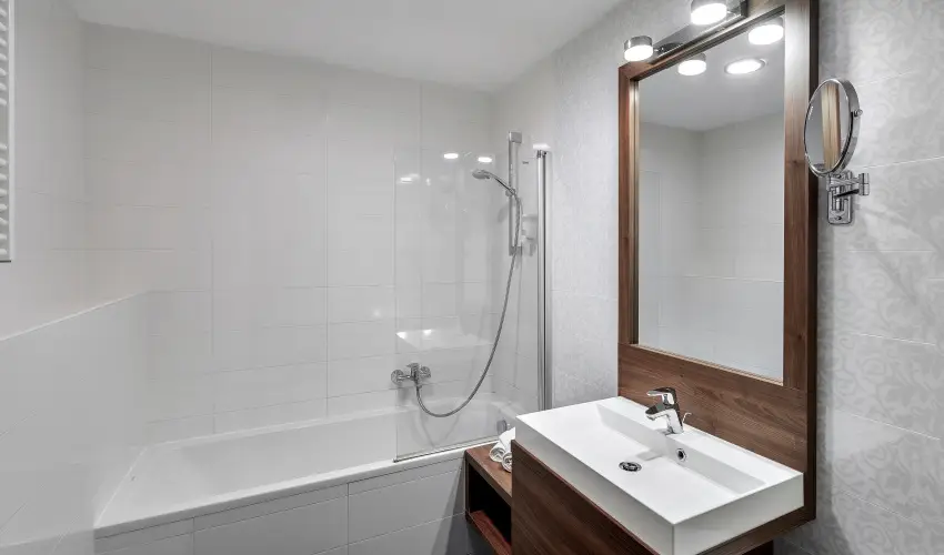 Sndor Hotel Pcs - Nyugdjas kedvezmnyes r reggelivel (1 jtl)