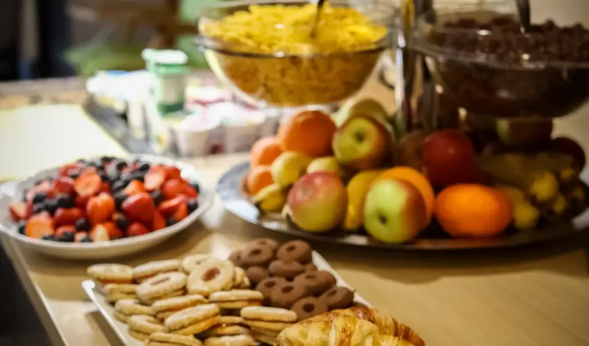 Sndor Hotel Pcs - Nyugdjas kedvezmnyes r reggelivel (1 jtl)