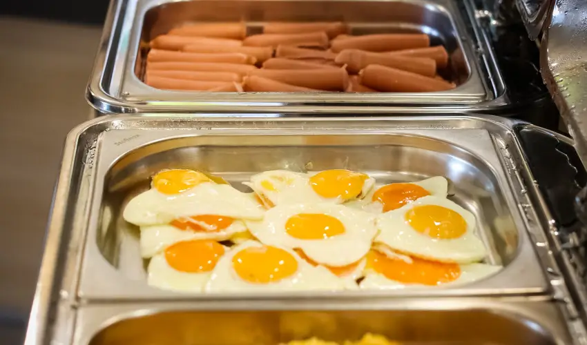 Sndor Hotel Pcs - Nyugdjas kedvezmnyes r reggelivel (1 jtl)