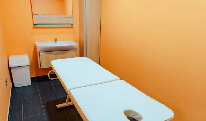 S�ndor Hotel P�cs - Nyugd�jas kedvezm�nyes �rak �nell�t�ssal (1 �jt�l)
