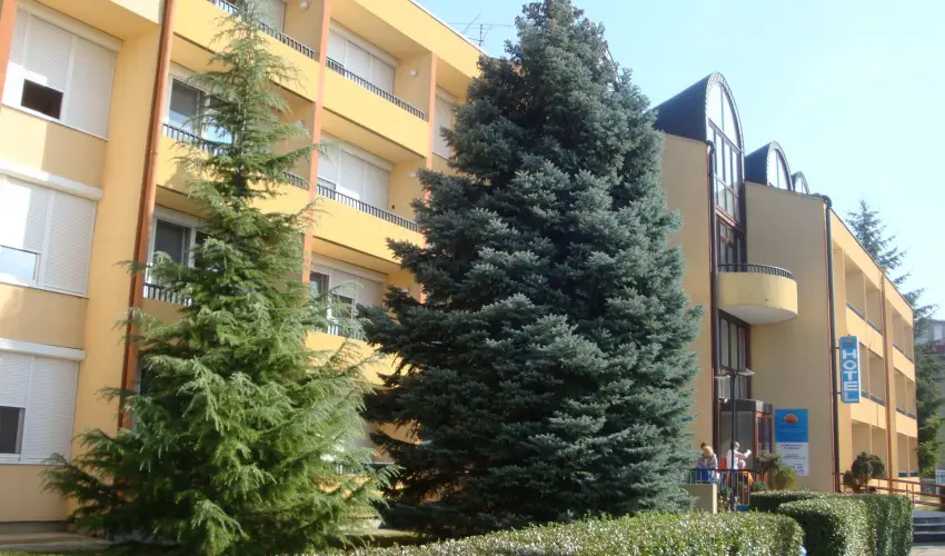 Hotel Napsugr Hvz Hvz - Nyugdjas kedvezmnyes rak reggelis elltssal (1 jtl)