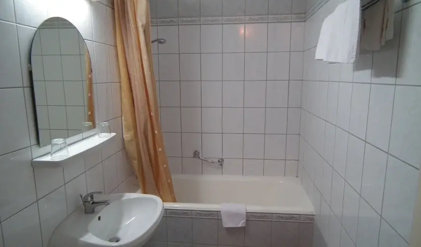 Hotel Napsugr Hvz Hvz - Nyugdjas kedvezmnyes rak reggelis elltssal (1 jtl)