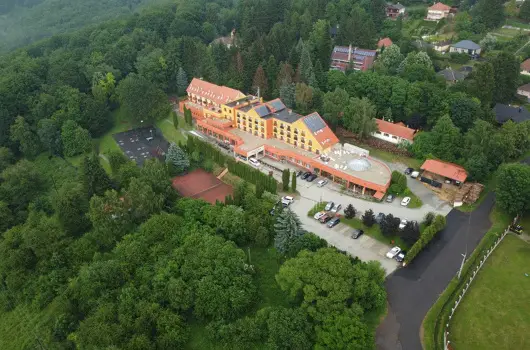 Hotel Nard - Senior pihens