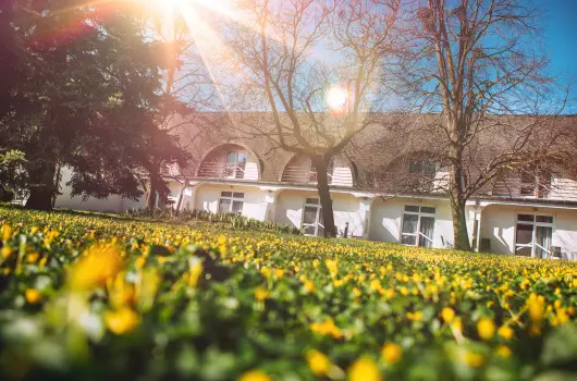 Hotel Ovit - Nyugd�jas kedvezm�nyes �rak reggelis ell�t�ssal (1 �jt�l)