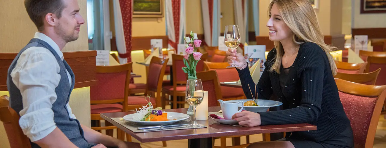 Palace Hotel  Hvz - Nyugdjas kedvezmnyes r flpanzival (1 jtl)