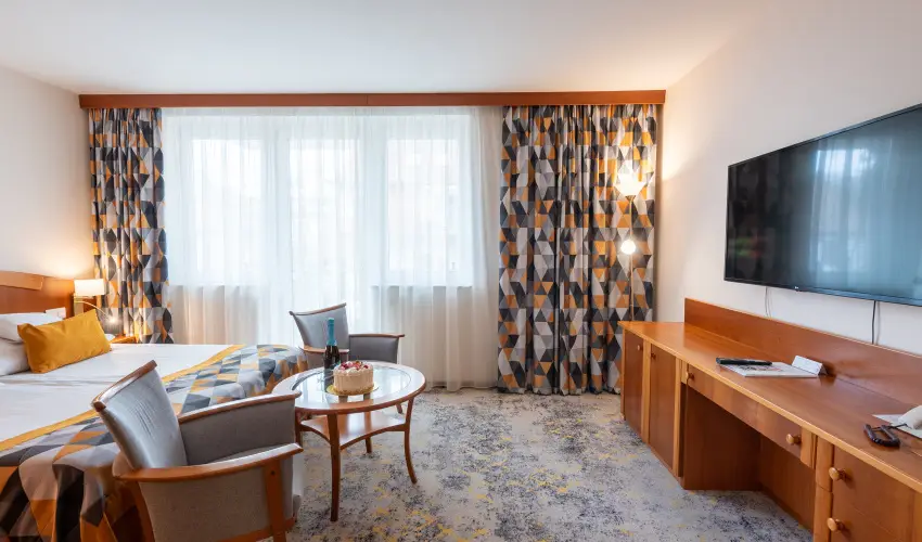 Palace Hotel  H�v�z - Palace relax T�f�rd� bel�p�vel (min. 2 �j)