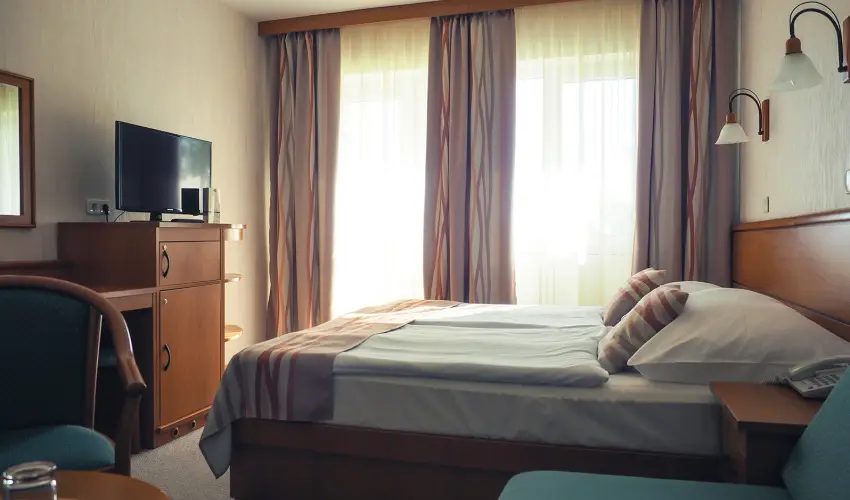 Hotel Panorma Balatongyrk Balatongyrk - Frisst tavasz (min. 2 j)