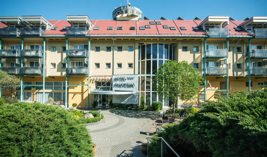 Hotel Panorma Balatongyrk Balatongyrk - Frisst tavasz (min. 2 j)