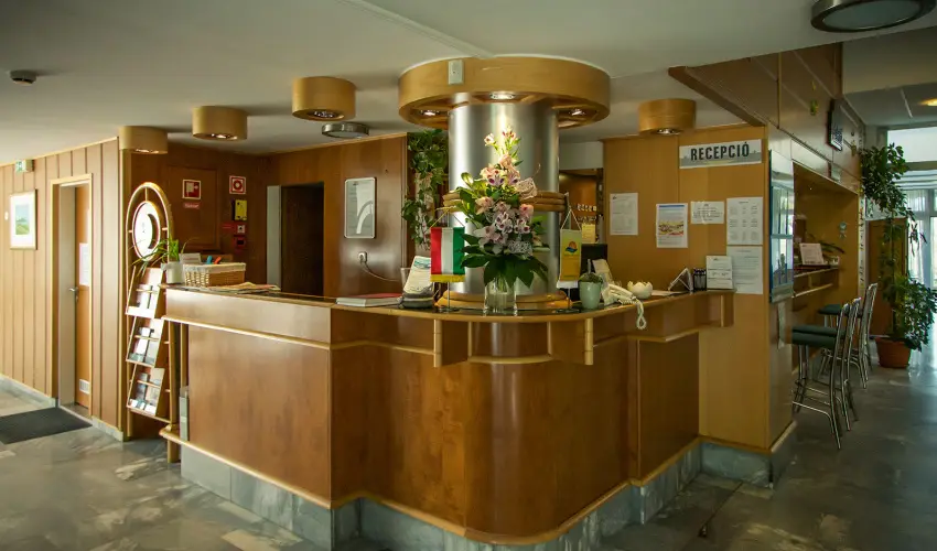 Hotel Panorma Balatongyrk Balatongyrk - Frisst tavasz (min. 2 j)