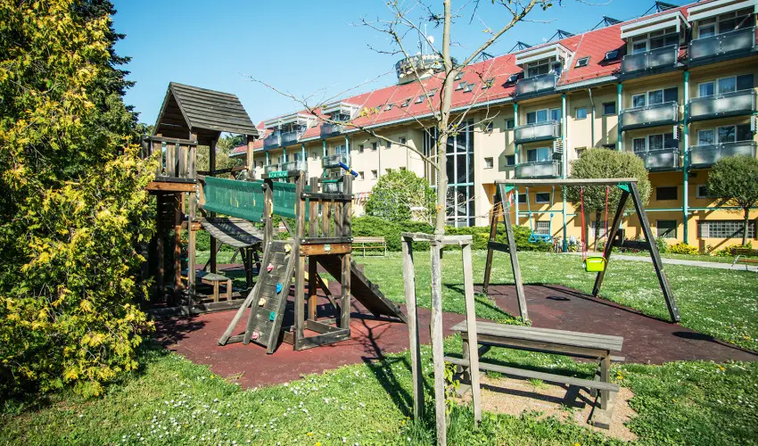 Hotel Panorma Balatongyrk Balatongyrk - Frisst tavasz (min. 2 j)