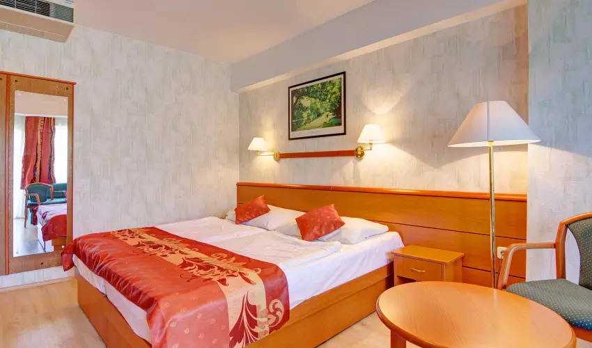 Hotel Panorma Balatongyrk Balatongyrk - Frisst tavasz (min. 2 j)