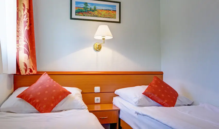 Hotel Panorma Balatongyrk Balatongyrk - Frisst tavasz (min. 2 j)